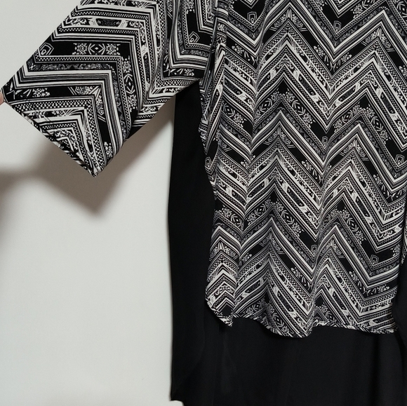 Sheer Back Black Top / Size 2X / EUC - Picture 3 of 9